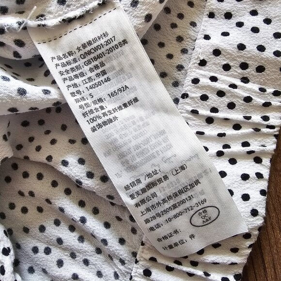 Abercombie & Fitch Twist Front Button Up Shirt, S Black & White Polka Dot - Picture 7 of 10